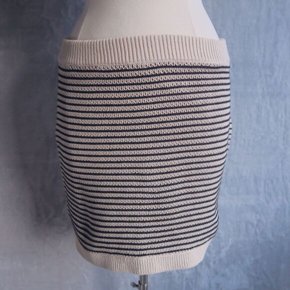 GAP NWT Striped Crochet Knit Mini Skirt Size S 100% Cotton Lined Neutral Tan - Picture 11 of 11